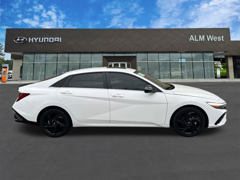 New 2026 Hyundai Elantra SEL Sport Premium FWD image 5