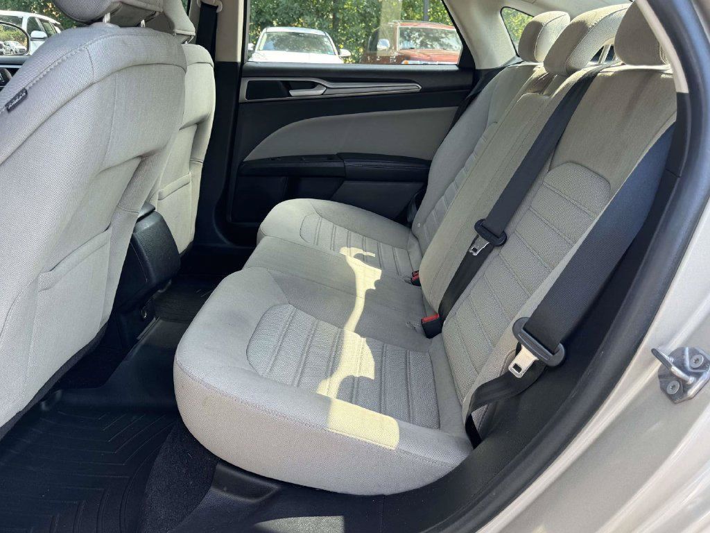 Used 2019 Ford Fusion S FWD image 18