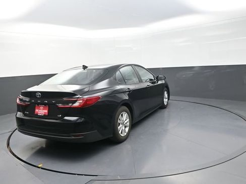 Used 2025 Toyota Camry LE image 64