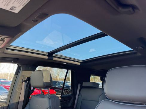 Used 2024 GMC Yukon Denali image 12