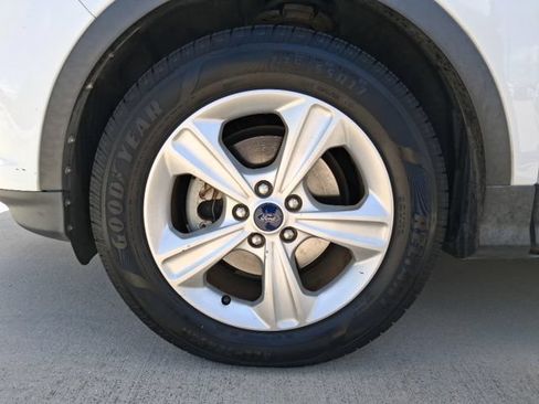 Used 2016 Ford Escape SE FWD image 13