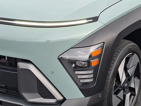 Used 2024 Hyundai Kona Limited AWD/4WD image 9