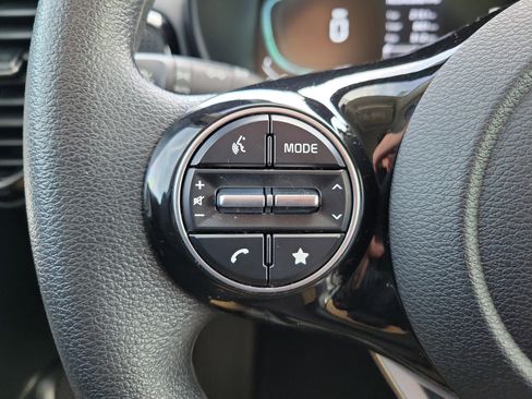 Certified 2023 Kia Soul S image 25
