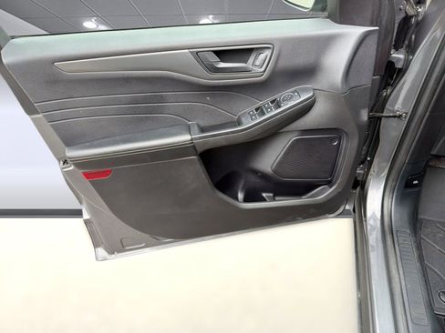 Certified 2023 Ford Escape Active AWD/4WD image 13
