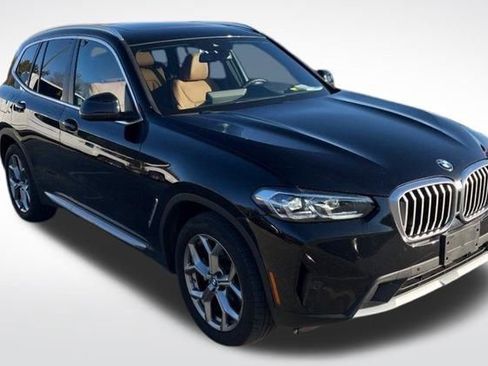 Used 2024 BMW X3 xDrive30i w/ Premium Package image 2