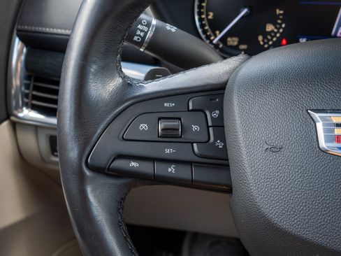 Used 2019 Cadillac XT4 Premium Luxury w/ Cold Weather Package FWD image 26