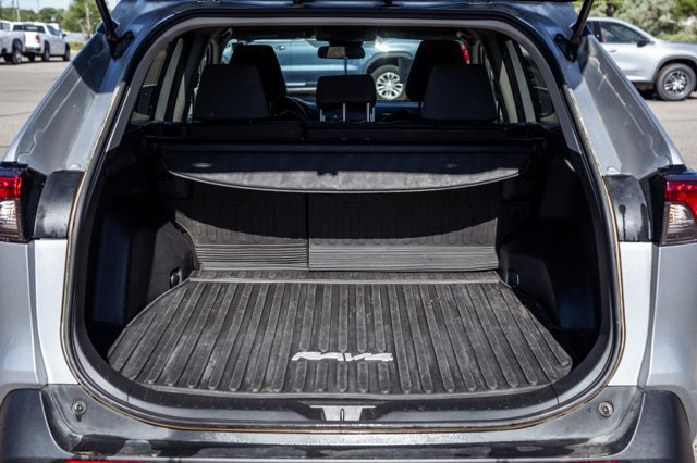 Used 2025 Toyota RAV4 XLE AWD/4WD image 9