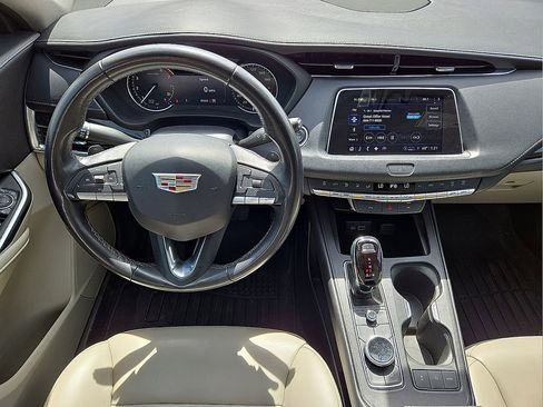 Used 2023 Cadillac XT4 Premium Luxury AWD/4WD image 19