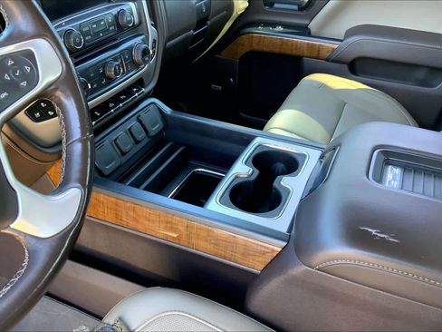 Used 2018 GMC Sierra 1500 SLT AWD/4WD image 16