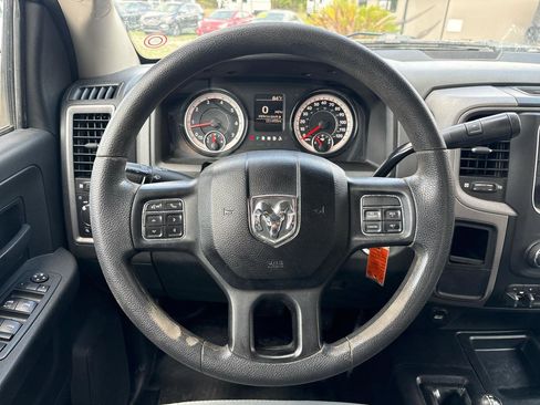 Used 2018 RAM 2500 Tradesman w/ Chrome Appearance Group AWD/4WD image 11
