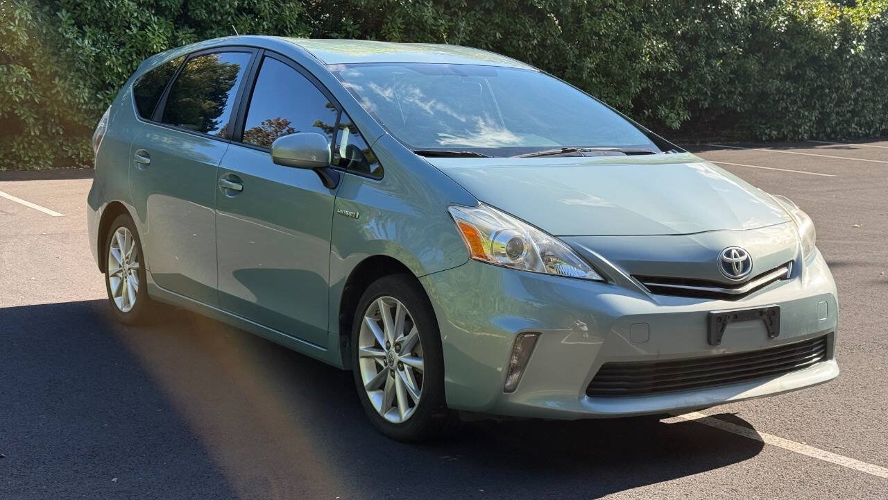 Used 2014 Toyota Prius V Three FWD image 3