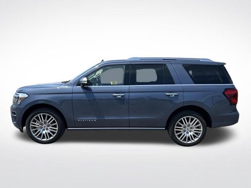 Used 2023 Ford Expedition Platinum AWD/4WD image 2