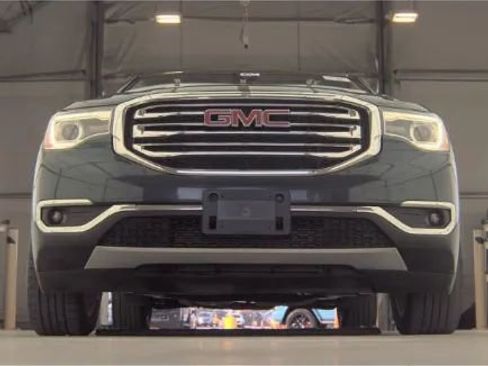 Used 2018 GMC Acadia SLT w/ LPO, Floor Liner Package image 3