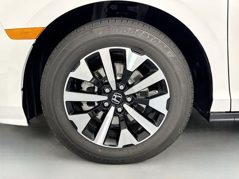 New 2026 Honda Odyssey EX-L image 32