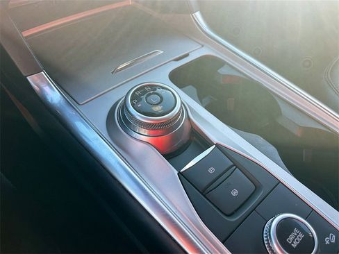 Used 2022 Ford Explorer Limited w/ Equipment Group 301A image 17