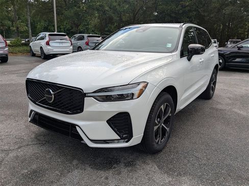 New 2026 Volvo XC60 B5 Core image 8