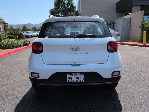 Certified 2026 Hyundai Venue SEL FWD image 6