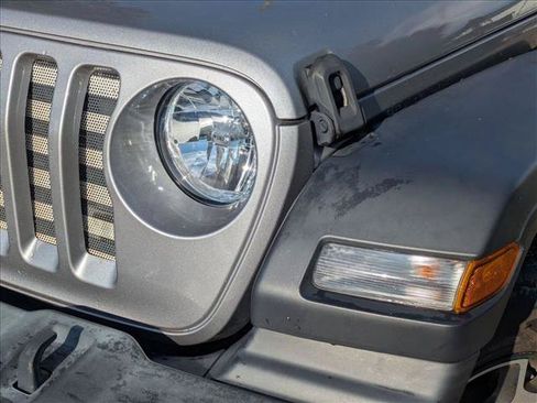 Used 2021 Jeep Wrangler Sport AWD/4WD image 9