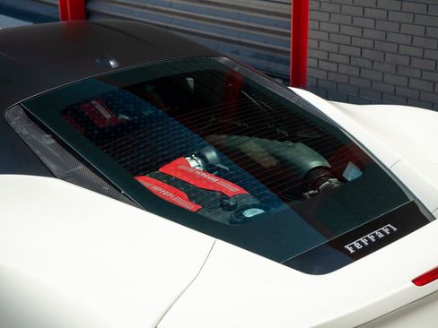 Used 2016 Ferrari 488 GTB RWD image 10