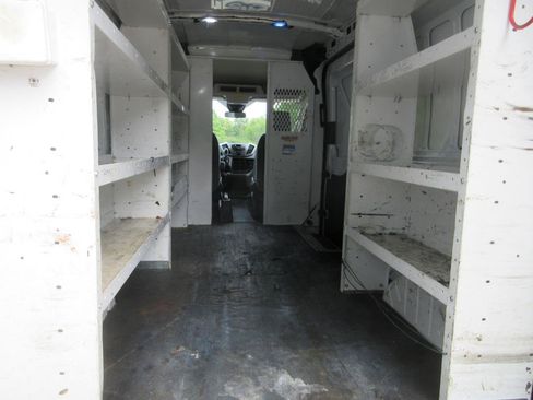 Used 2019 Ford Transit 250 148 Medium Roof RWD image 13