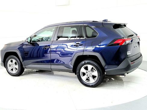 Used 2025 Toyota RAV4 XLE w/ Convenience Package AWD/4WD image 4