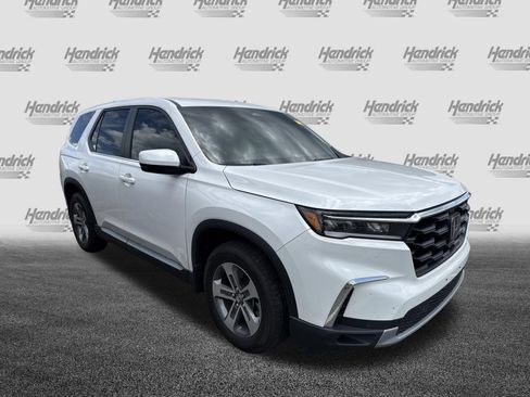 Used 2024 Honda Pilot EX-L image 2