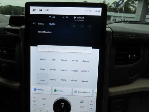 Used 2024 Ford Expedition Platinum image 26