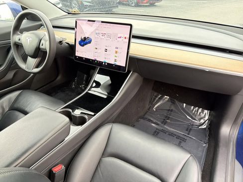 Used 2020 Tesla Model 3 Standard Range Plus image 35