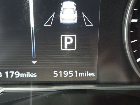 Used 2023 Nissan Versa SV image 18