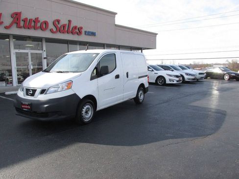 Used 2014 Nissan NV200 S w/ Cruise Control Package FWD image 3
