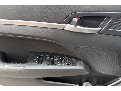 Used 2020 Hyundai Elantra SEL w/ Cargo Package (C1) FWD image 13