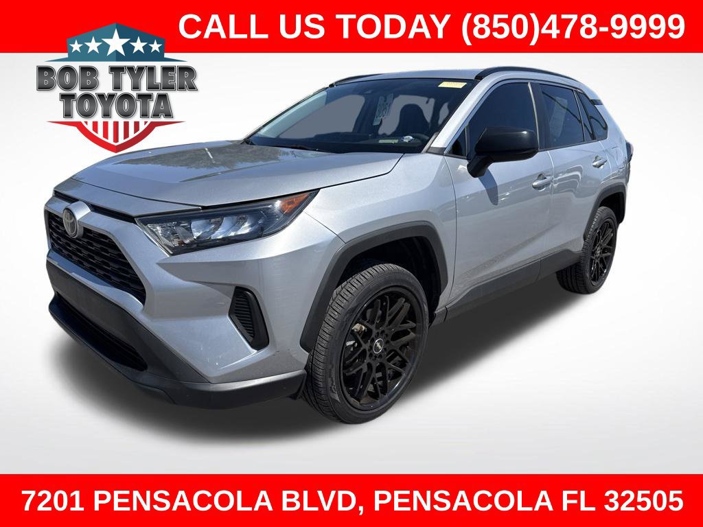 Used 2019 Toyota RAV4 LE FWD image 1