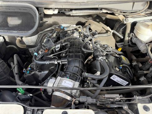 Used 2018 Ford Transit 350 XLT image 33