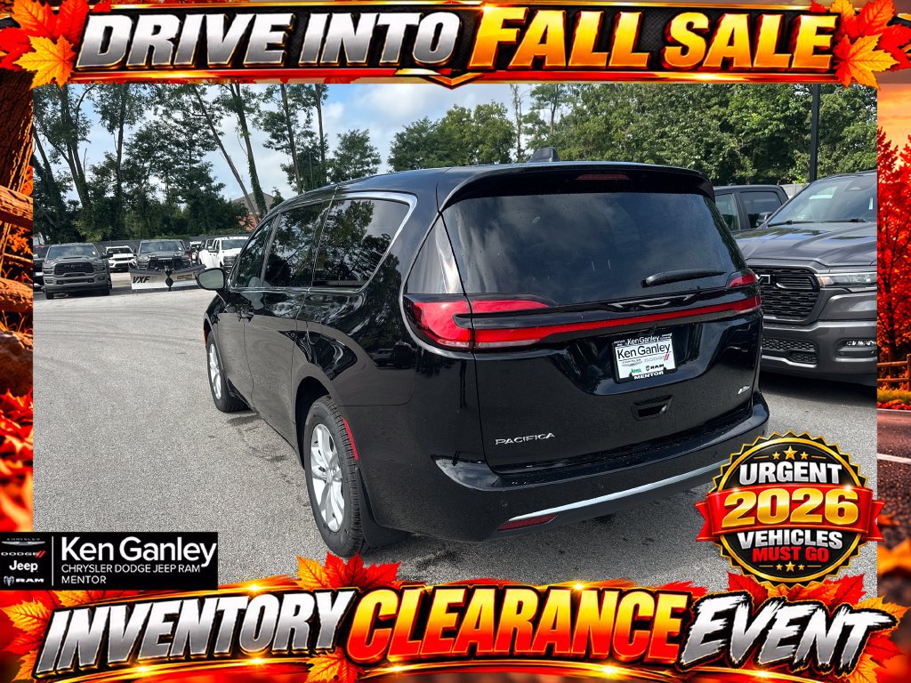 New 2027 Chrysler Pacifica Select AWD/4WD image 5