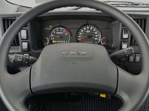 Used 2024 Isuzu NPR RWD image 16