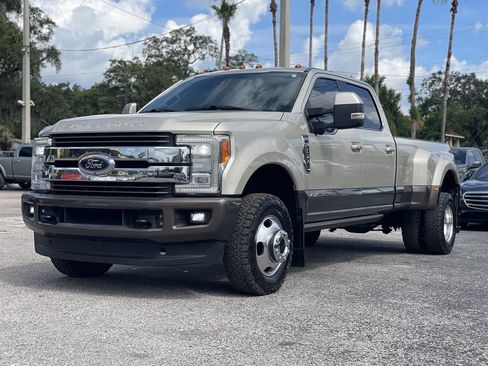 Used 2017 Ford F350 King Ranch w/ King Ranch Ultimate Package AWD/4WD image 11