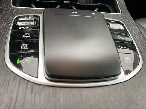 Used 2020 Mercedes-Benz GLC 300 4MATIC w/ Parking Assistance Package image 13