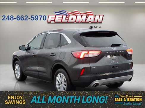 Used 2020 Ford Escape SE image 3
