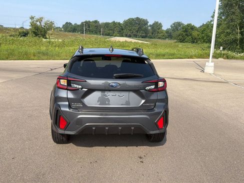 Used 2024 Subaru Crosstrek 2.0i Premium AWD/4WD image 4
