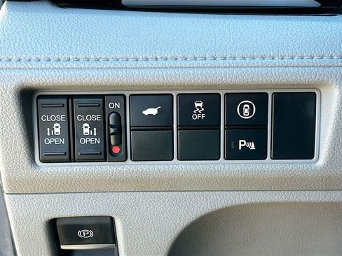 Used 2024 Honda Odyssey Touring image 10