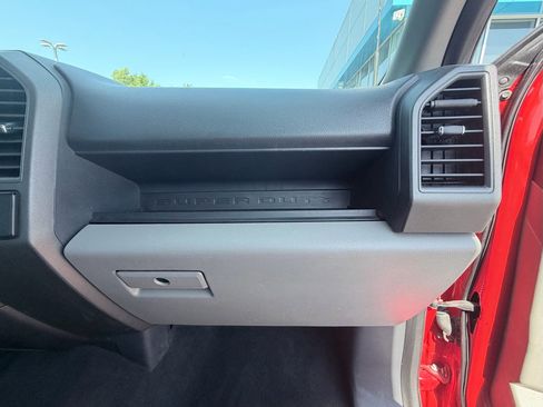 Used 2022 Ford F250 XL w/ STX Appearance Package AWD/4WD image 19
