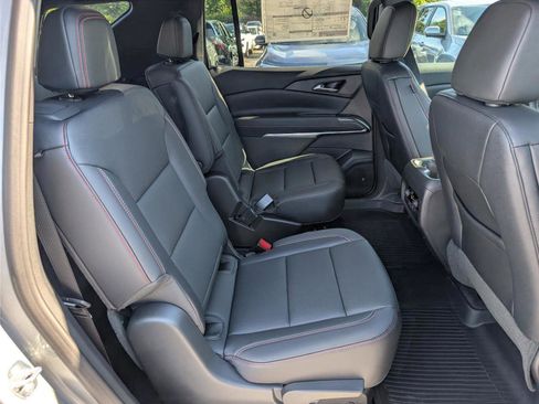 New 2026 Chevrolet Traverse Z71 image 9