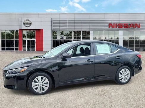 Certified 2025 Nissan Sentra S FWD image 5