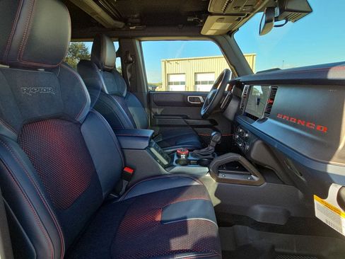 New 2025 Ford Bronco Raptor w/ Interior Carbon Fiber Pack AWD/4WD image 17