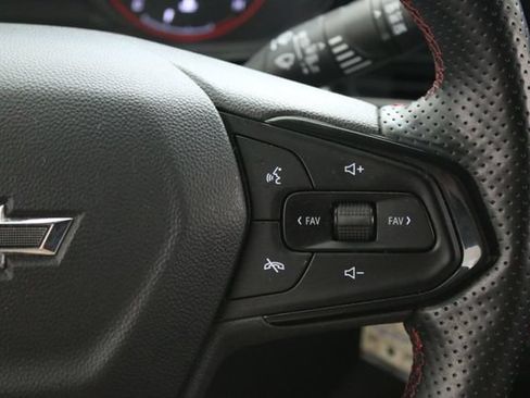 Certified 2024 Chevrolet Trax RS FWD image 14