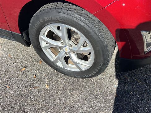 Certified 2018 Chevrolet Equinox LT image 9