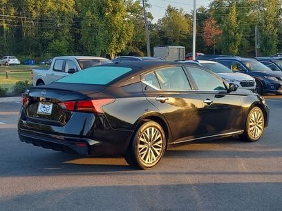 Used 2025 Nissan Altima 2.5 SV