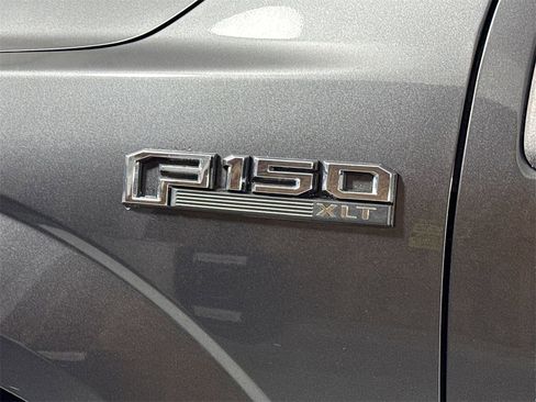 Used 2017 Ford F150 XLT image 10