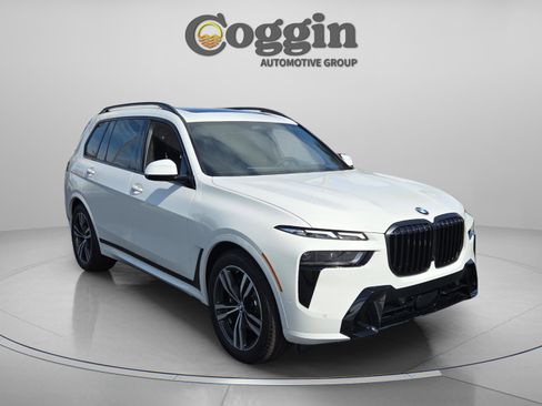 New 2026 BMW X7 xDrive40i w/ M Sport Package AWD/4WD image 8