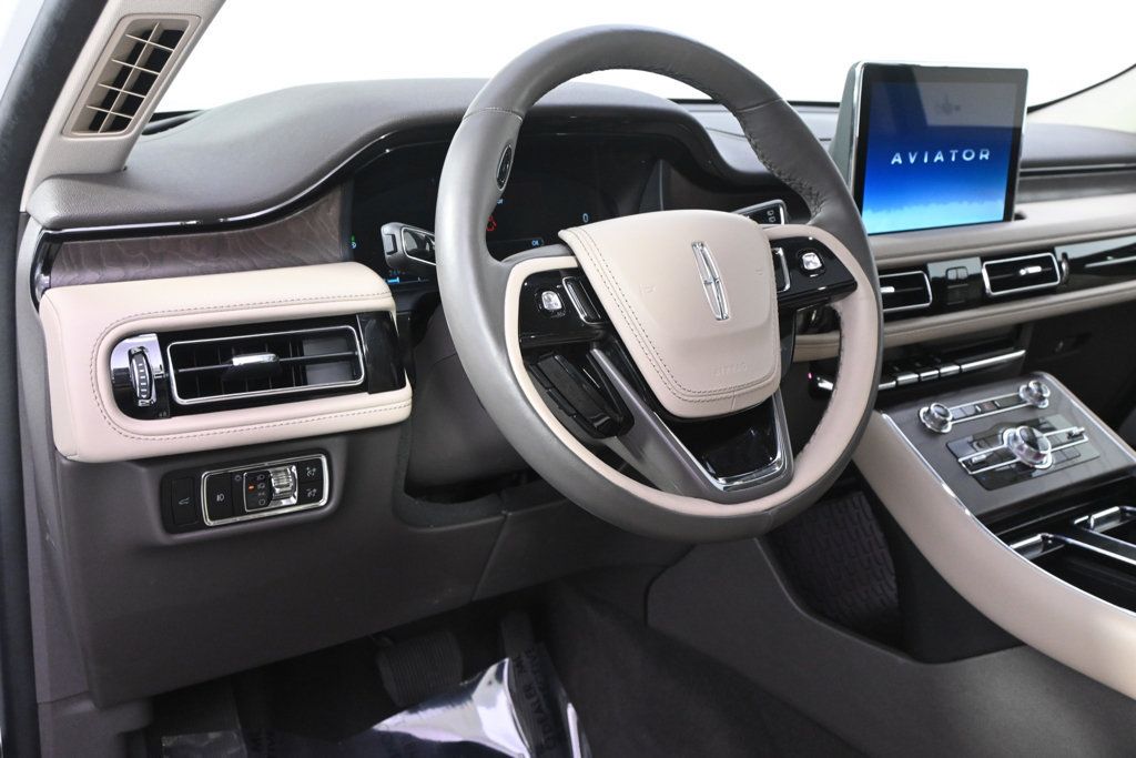 Used 2023 Lincoln Aviator Reserve w/ Equipment Group 201A AWD/4WD image 12
